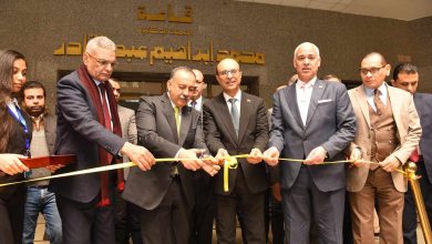 محافظ أسيوط ورئيس الجامعة يفتتحان معرض مشروعات Capstone لطلاب برنامج البكالوريوس فى العلوم والتربية بالجامعة