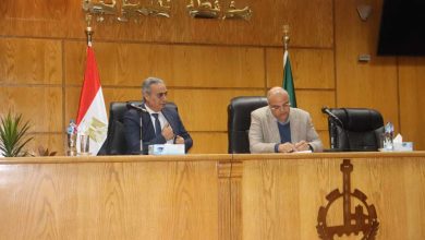 السجينى وعطيه يبحثان مع الغرفة التجارية بالمحافظة توافر السلع الغذائية