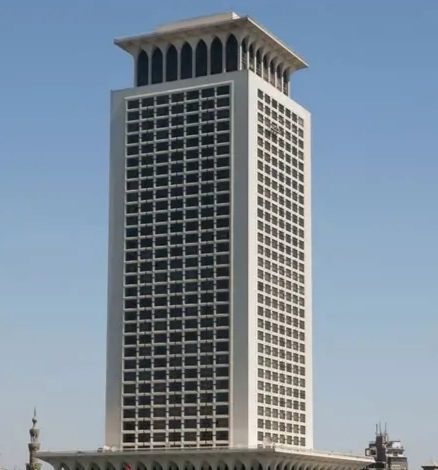 مصر تدين الهجمات على قوافل المساعدات