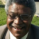 الكاتب الصحفي مبارك العوض