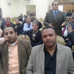 عبد التواب الرفاغي وعلى يمينه سيد عربي نائب رئيس الجمعية في احدى الاحتفاليات