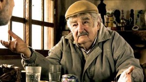 رئيس الأوروغواي السابق اعتبر استقبالهم أحد أخطائه