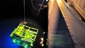 عملية انتشال الصندوق الأسود للطائرة المصرية