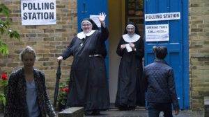 راهبات بعد ان ادلين باصواتهن في لندن