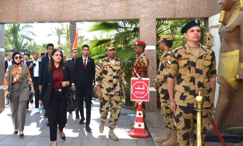 زيارة شباب مجلس القبائل والعائلات المصرية لقيادة قوات الصاعقة المصرية