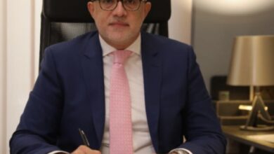 معتز صدقي يكتب الهروب من الطائرة