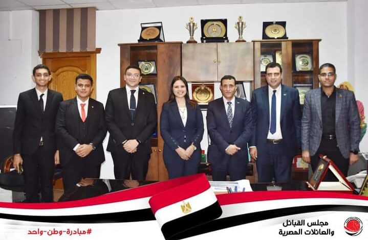 وطن واحد ضد الأمية . بالعلم والمال يبني الناس ملكهم