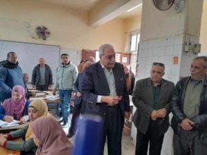 مصطفى عبده يتابع أعمال تصحيح الشهادة الإعدادية