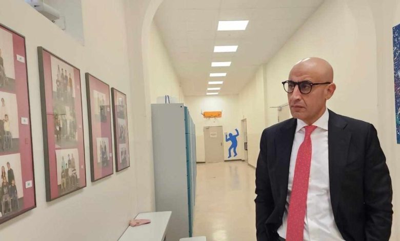 وزير التربية والتعليم يزور مدرسة "كومينيوس" للتعليم الأساسي للتعرف على أحدث الأساليب والممارسات التعليمية في دولة ألمانيا الاتحادية