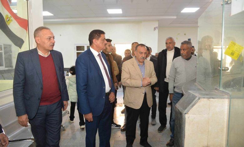 محافظ أسيوط يتفقد المركز التكنولوجى