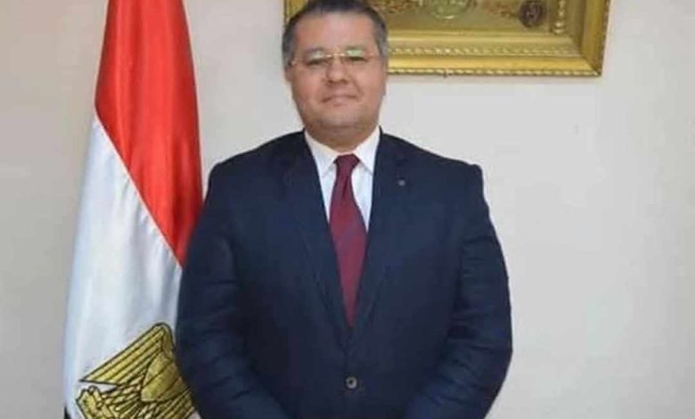 المدير التنفيذي لمستشفيات جامعةبنها يهنئ رجال الشرطة بعيدهم الـ 73