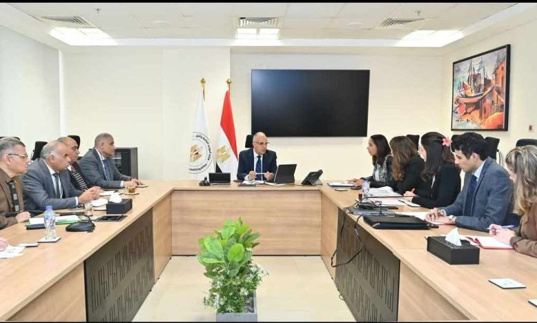 سويلم يبحث مع مديرة الوكالة الفرنسية للتنميةسبل تعزيز التعاون فى مجال الموارد المائية والري