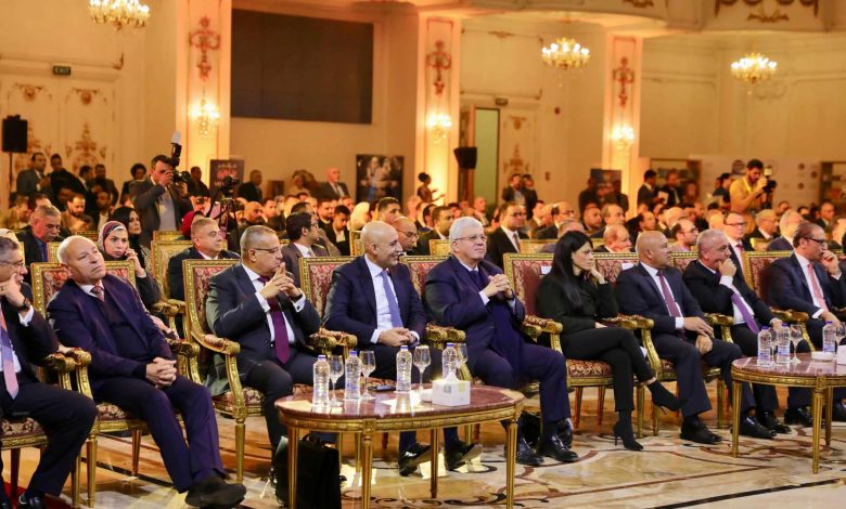 وزير التربية والتعليم يشارك في فاعليات مؤتمر أخبار اليوم الاقتصادي الحادي عشر تحت عنوان «الصناعة والاستثمار..الحكومة والقطاع الخاص.. معًا نستطيع»