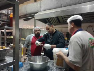 ضبط مصنع عسل بدون ترخيص ولحوم غير صالحة للاستهلاك الآدمي خلال حملات تموينية بمركزي القوصية ومنفلوط بأسيوط