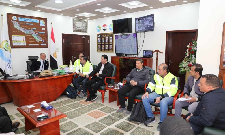 رئيس مياه أسيوط يستقبل لجنة السلامة والصحة المهنية من الشركة القابضة للمياه