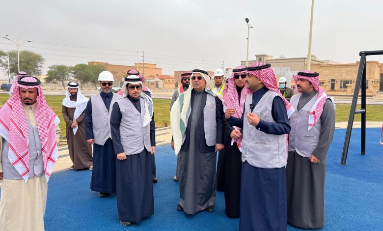 أمين الشرقية يفتتح ويدشن عدد من المشاريع التنموية والاستثمارية 