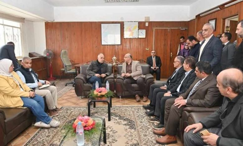 سويلم يلتقى العاملين بالإدارة المركزية للموارد المائية والري بالقليوبيه 