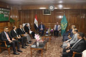 رئيس جهاز حماية المستهلك ومحافظ القليوبية يبحثان آليات ضبط الأسواق بالمحافظة